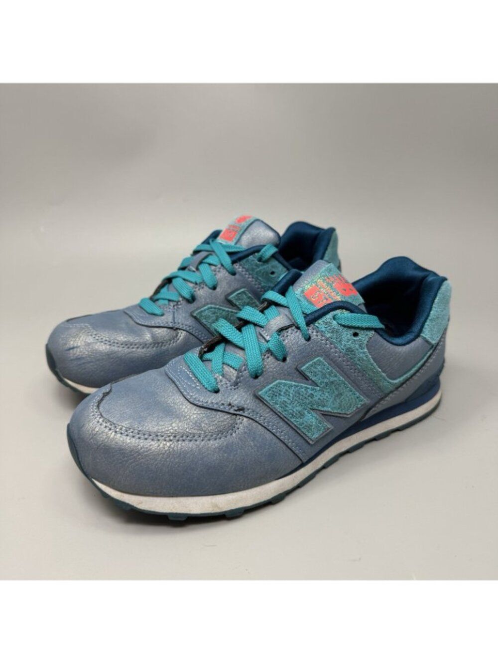 New Balance 574 Core Classic Low Top Running Shoes Womens Size 5 Teal Blue
